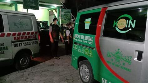 Rombongan MINU Miftahul Ma Arif Kecelakaan Puluhan Mobil LAZISNU Antar