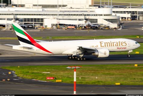 A Efn Emirates Boeing F H Photo By Sv Jet Id