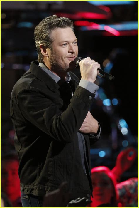 Here S Why Blake Shelton Was Chosen For Sexiest Man Alive Photo