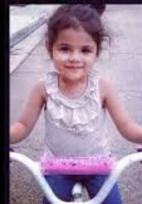 25 Selena Gomez Childhood Photos Discovered - NSF News and Magazine