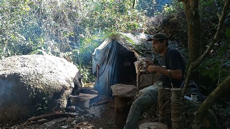 acampamento solo no abrigo de sobrevivência bushcraft survival YouTube