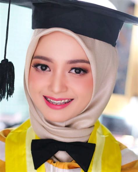 Tutorial Make Up Wisuda Simple Newstempo