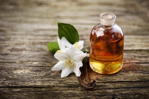 10 Mood Lifting Essential Oils That Are Instant Pick Me Ups The Healthy