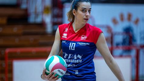 Volley Femminile B La Pieralisi Jesi Conferma Ilenia Peretti In Regia