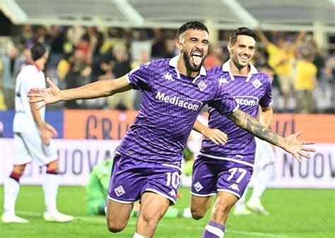 Fiorentina Battuto Il Cagliari Ora Terza Con Napoli E Juve E