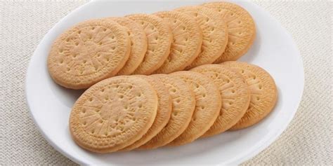 Thin Arrowroot Biscuits: A healthy alternative. - Foodiciary