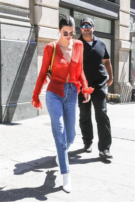 Kendall Jenner Braless Nips Hot Celebs Home