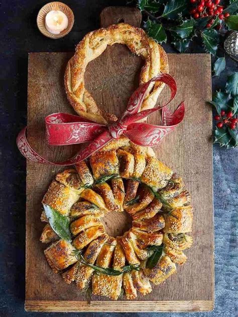 Christmas sausage roll wreath | Jamie Oliver recipes