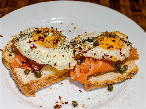 Smoked Salmon Egg Sandwich