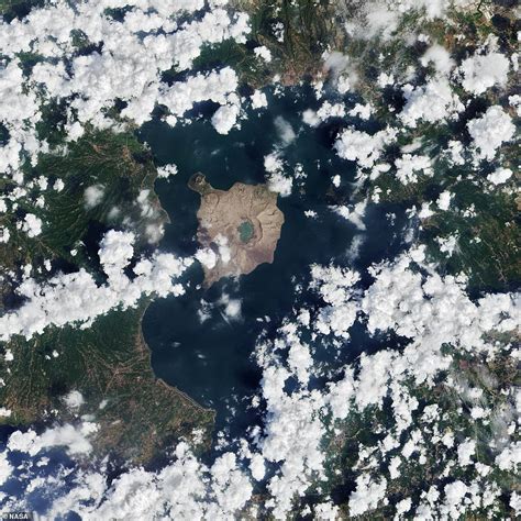 Incredible Nasa Images Reveals Ash Damage From The Philippines Taal Volcano Eruption Readsector