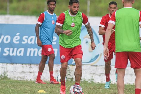 N Utico Chega Para O Primeiro Cl Ssico Do Ano Novidades Veja