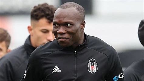 Aboubakar Fuori Rosa Dopo Un Trapianto Di Capelli Ha Usato Una Scusa