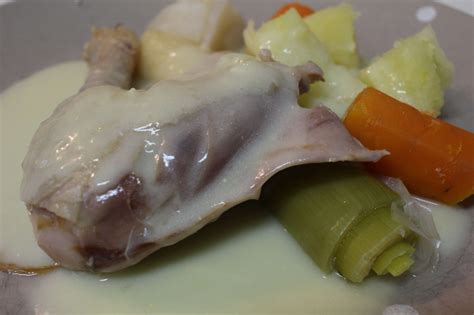 Poule Au Pot En Sauce Blanche Mesdelices Fr