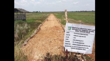 Foto Bangun Jalan Hemat Biaya Desa Gunung Raja Lakukan Inovasi Ini