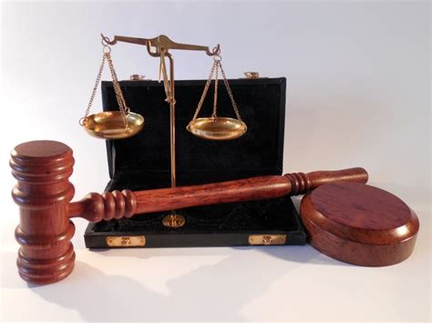 Makna Dan Karakteristik Hukum Di Indonesia