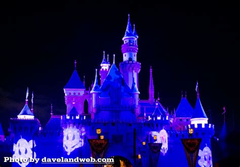 Daveland Disneyland and California Adventure Halloween Fireworks Photos