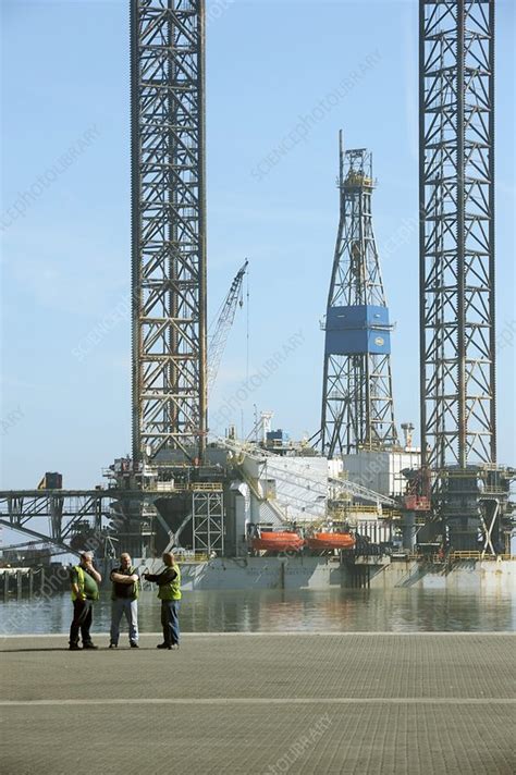 Offshore platform construction - Stock Image - C022/5381 - Science ...