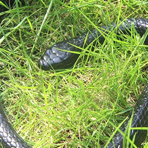 Nakimo Realistic Rubber Fake Snake Toy 50 Inch Mamba For Garden Props