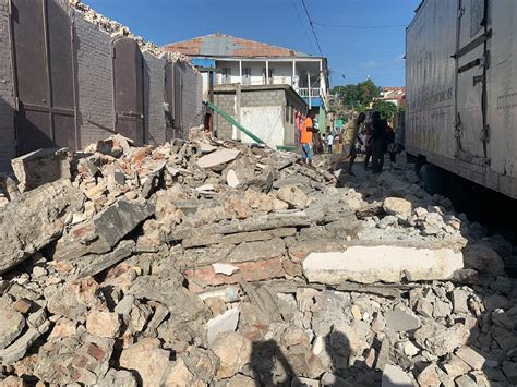 Haiti Tempestade atinge país e dificulta buscas após terremoto