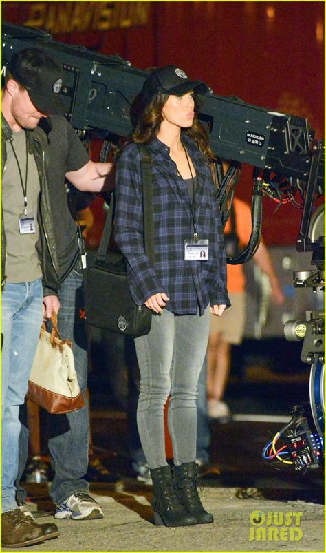 Megan Fox And Stephen Amell Wear Matching Caps On Tmnt 2 Set Photo 3381944 Megan Fox Will