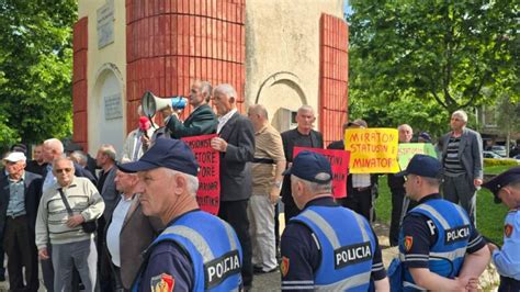 Pensioni që na jepni sna del as për ilaçe Minatorët në protestë