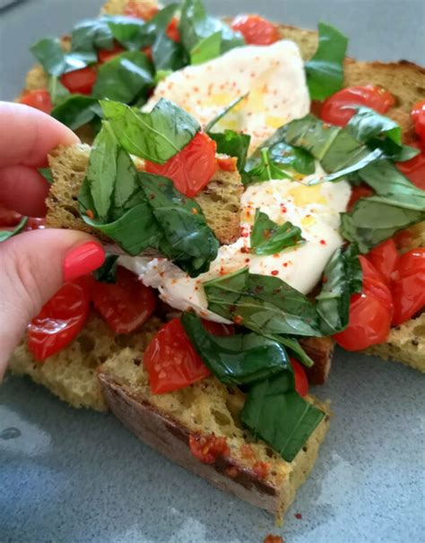 Cro Tons Tomates Confites Et Burrata