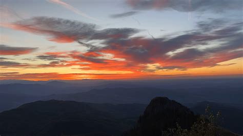 Sunrise Timelapse - Cozia, Romania : r/hiking