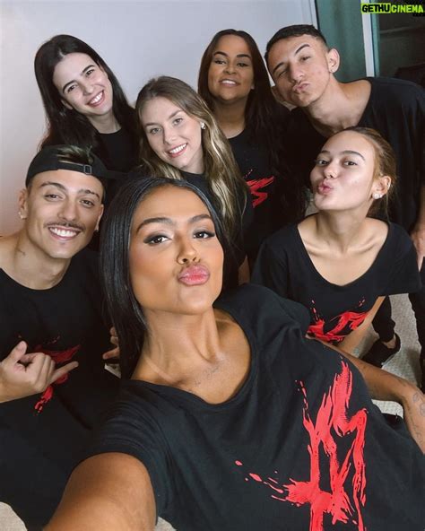 Camila Loures Instagram Ta no ar XIS 8º temporada corre pro canal