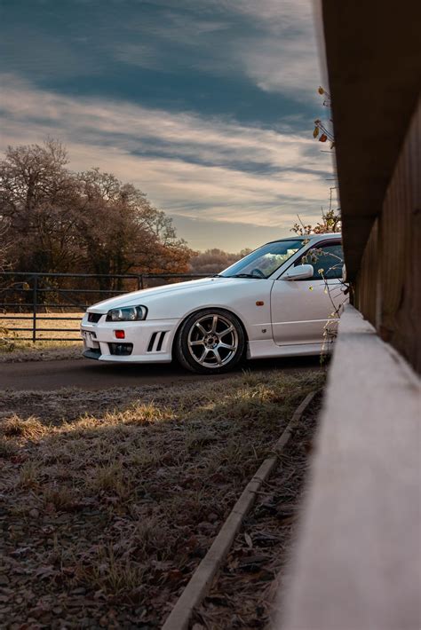 Nissan Skyline R34 GTT 4 Door QM1 White - Jap Imports UK