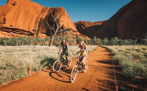 Uluru Australia Travel Guide Things To Do In Uluru Jetstar