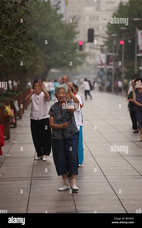 Nanking Road Hi Res Stock Photography And Images Alamy