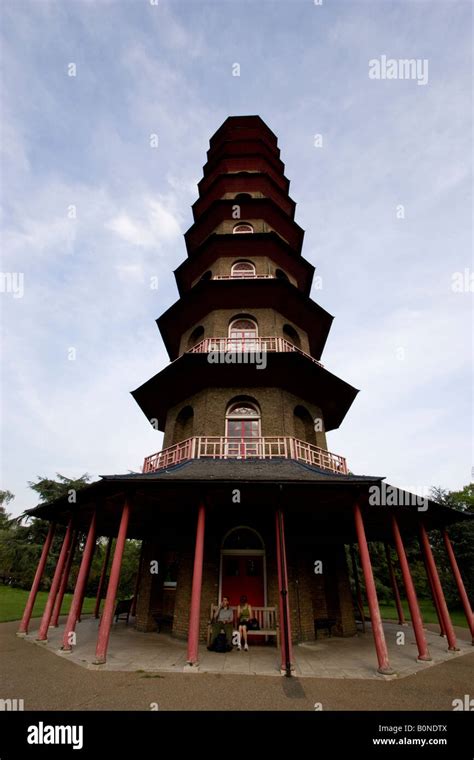 Pagoda Kew Gardens London Uk Stock Photo Alamy