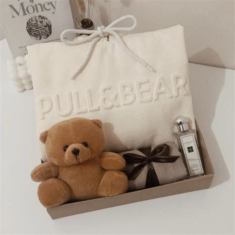 Jual Hd4 Kado Ulang Tahun Kado Wisuda Hampers Aesthetic Kado