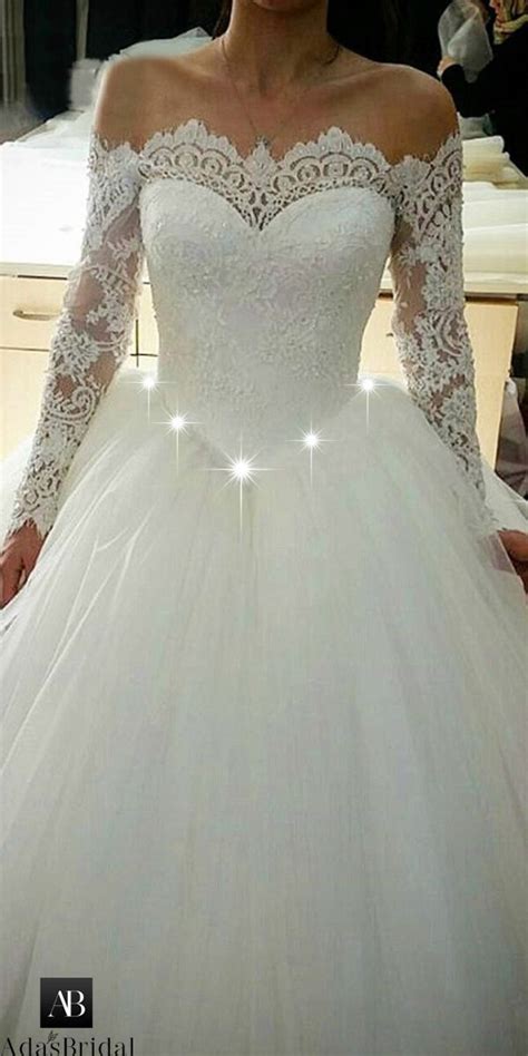 Elegant Tulle Off The Shoulder Neckline Basque Waistline Ball Gown