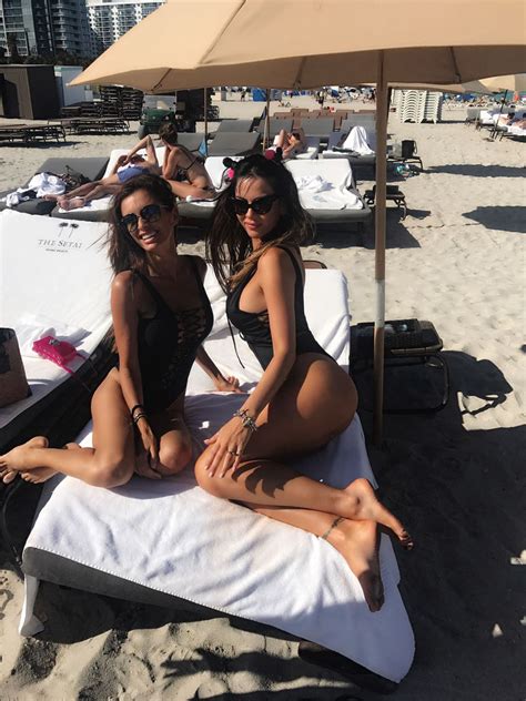 El viaje de Paz Cornú y Karina Jelinek a Miami fotos hot y baile súper sensual Infobae