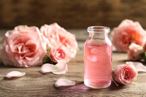 Les Bienfaits De L Eau De Rose Pour La Peau