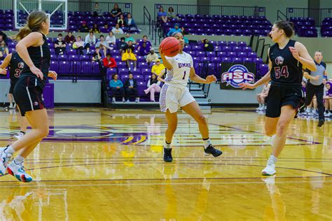 Slow Start High Altitude Challenge Umhb Womens Hoops In 67 58 Loss