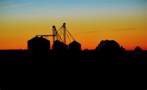 Silhouette Farm - Delmarva Sunset Photograph by Billy Beck - Pixels