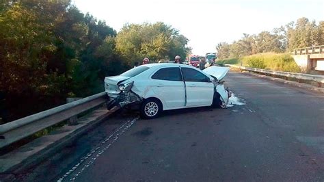 Despistó y chocó contra la cabecera de un puente en Ruta 14 DIARIO LA