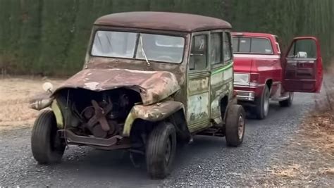 Gearheads Rescue Abandoned 1947 Jeep Station Wagon, Mysterious Engine ...