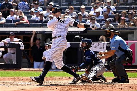 Aaron Judge's home run history chase back at Yankee Stadium