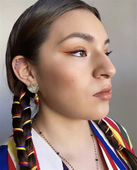 Pin By Melanee Valentine On Style In Native American Makeup