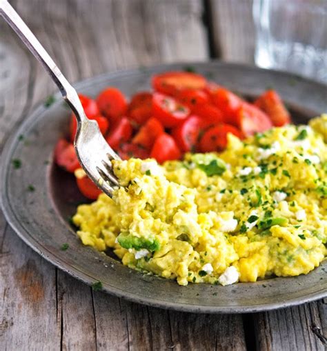 Easy Fluffy Scrambled Eggs Recipe Newbritawaterchiller