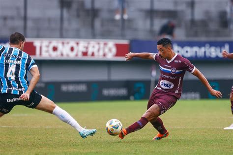 Gr Mio Vence Caxias E Garante Vantagem Em Busca Da Vaga Na Final Do Gauch O