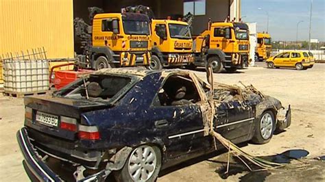 Fallecen cuatro jóvenes tres menores al caer su coche a un canal en