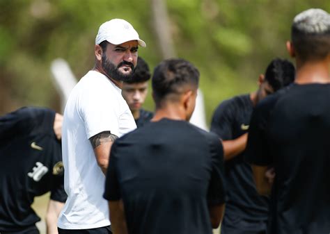 Corinthians traz pacotão de reforços para equipe sub 20 veja