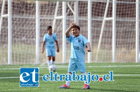 Inauguran remodelado Estadio Santa Filomena en Santa María El Trabajo