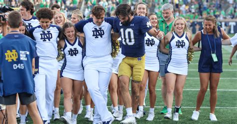 How Notre Dame Qb Sam Hartman Showed Again Hes The Real Deal