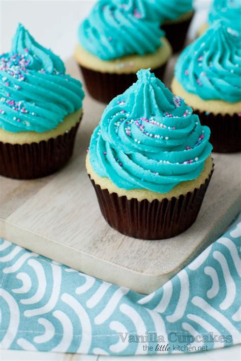 Vanilla Cupcakes with Vanilla Buttercream (made with almond milk ...