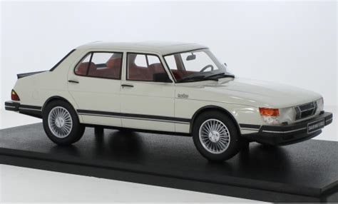 Modellino In Miniatura Saab 900 1 18 Cult Scale Models Turbo Bianco